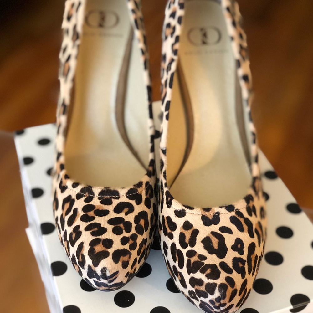 KELSI DAGGER - Genuine Leather Pony Hair Pump